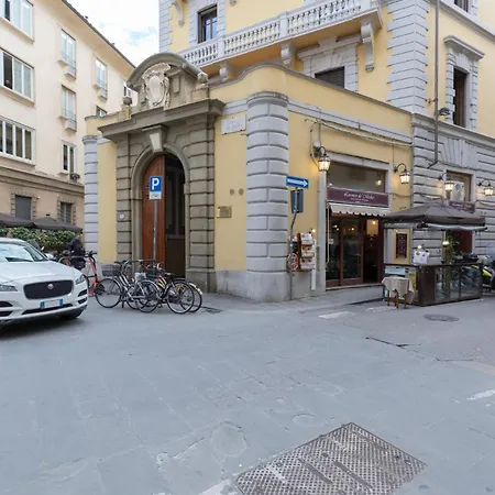 Design With Large Terrace Apartment Florence