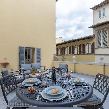 Design With Large Terrace * فلورنس