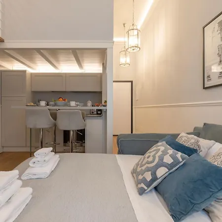 Design With Large Terrace Lägenhet