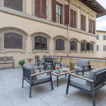 Design With Large Terrace Lägenhet