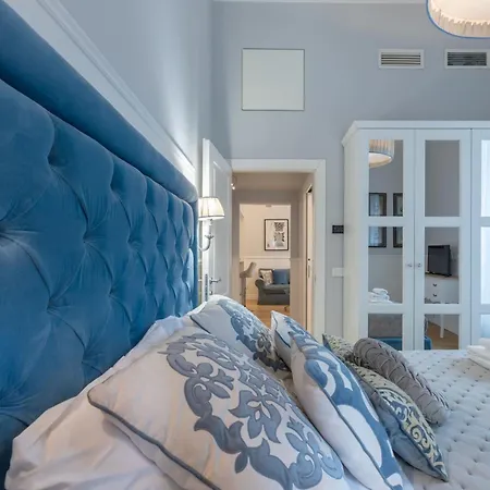 Design With Large Terrace Apartman