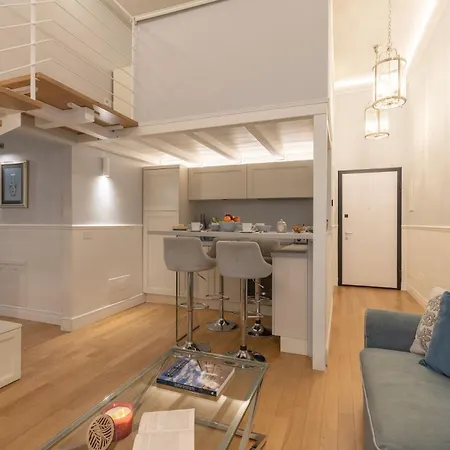 Design With Large Terrace * Firenze
