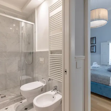 Apartman Design With Large Terrace Firenze