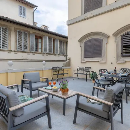 Design With Large Terrace Apartman Firenze